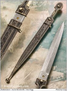 Zsa Zsa Revishvilli custom knife